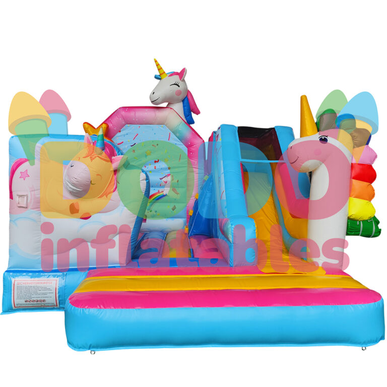 Castel gonflabil Țara unicornilor cu tobogan